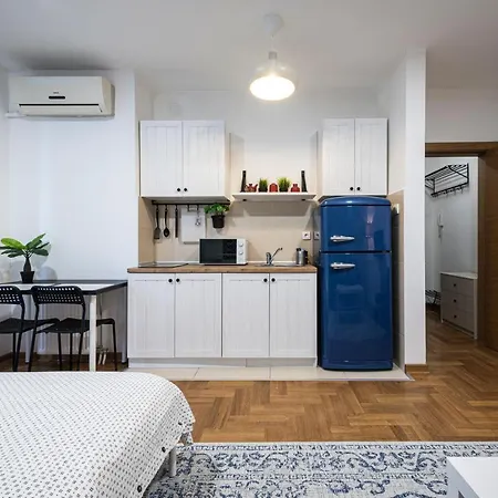 !promo! сentral Safe N Sound Studio-free Private Parking-fast Wi-fi Апартаменты