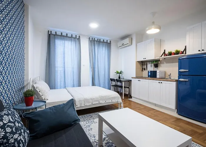 Apartamento !promo! сentral Safe N Sound Studio-free Private Parking-fast Wi-fi Novi Sad